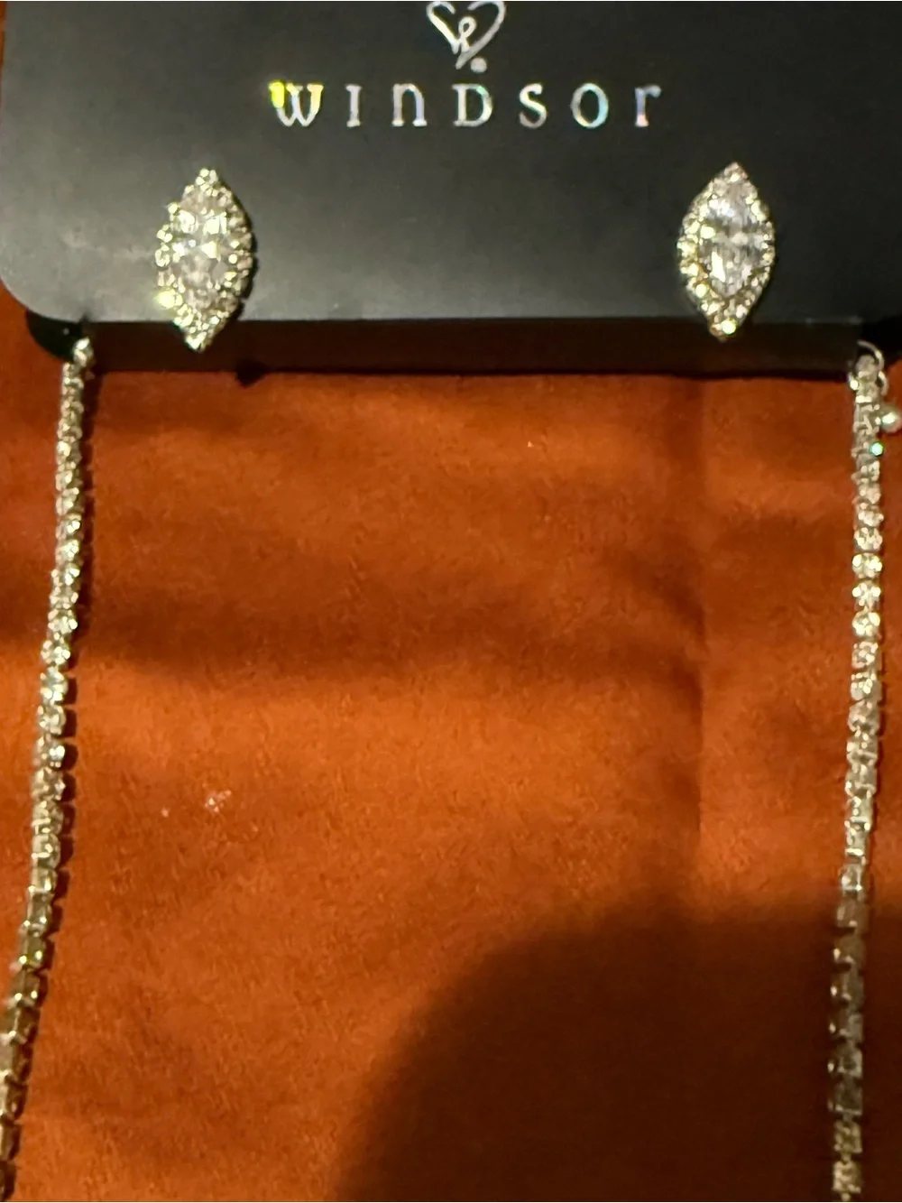 Windsor sparkling marquise